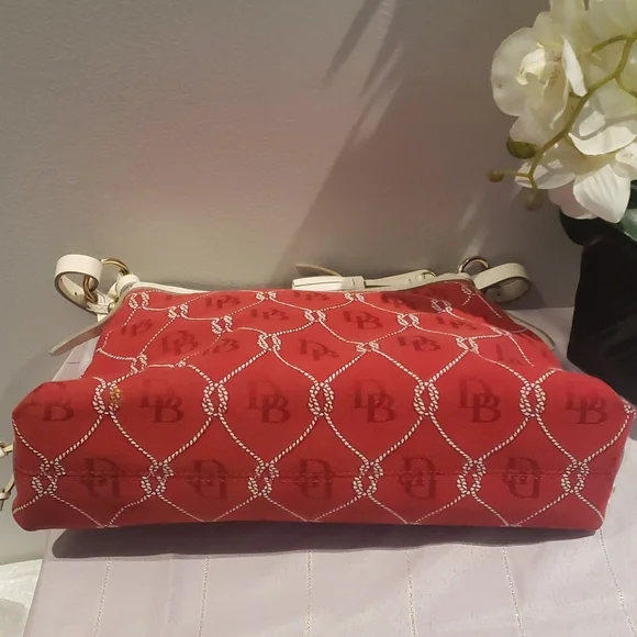 ❣️💫MARK DOWN💫❣️Dooney & Bourke Bag - Picture 7 of 10